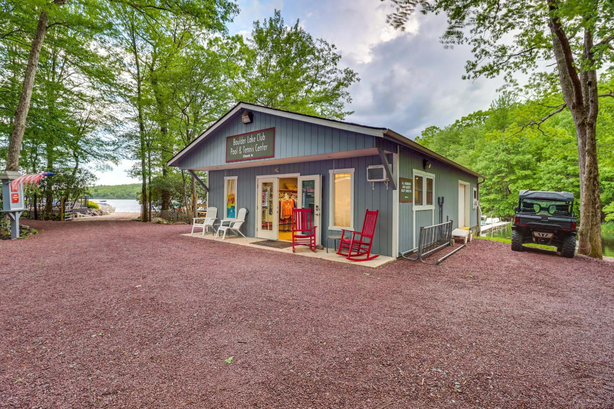 Lake Harmony Home About Half Mi To Big Boulder Mountain Eksteriør billede